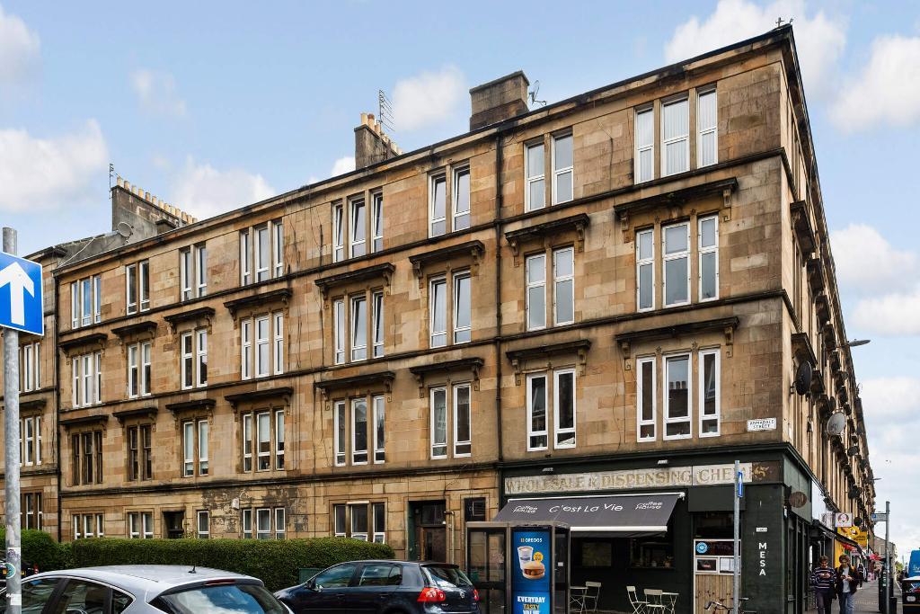2 Bedroom Flat For Sale in Armadale Street, Dennistoun, G31 2UX