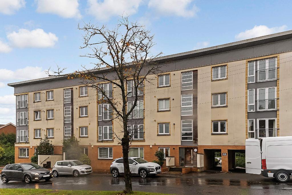 2 Bedroom Flat For Sale in Ashgill Road, G22 7HJ