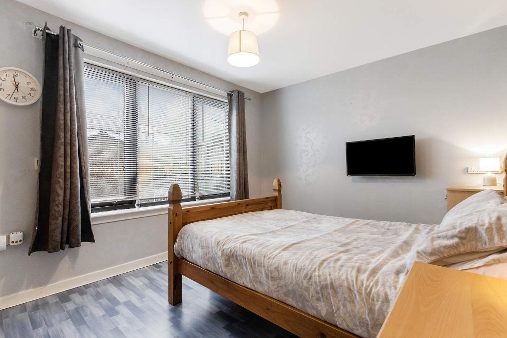 2 Bedroom Flat For Sale in Balado Road, Easterhouse, G33 4HB