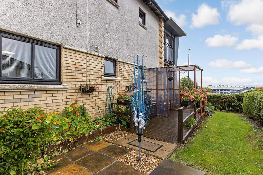 2 Bedroom Flat For Sale in Balado Road, Easterhouse, G33 4HB