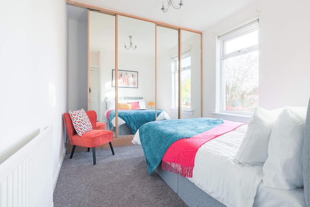 2 Bedroom Lower cottage flat For Sale in Loretto Street, Carntyne, G33 3BU