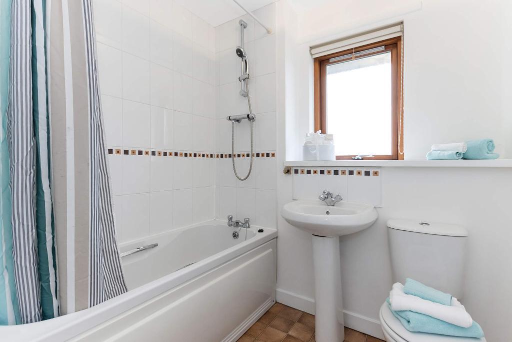 1 Bedroom Flat For Sale in Dalmarnock Drive, Bridgeton, G40 4LS