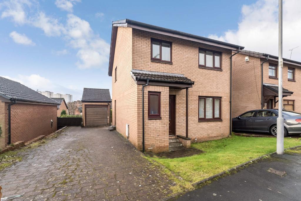 3 Bedroom Detached For Sale in Linacre Drive, Sandyhills, G32 0EH