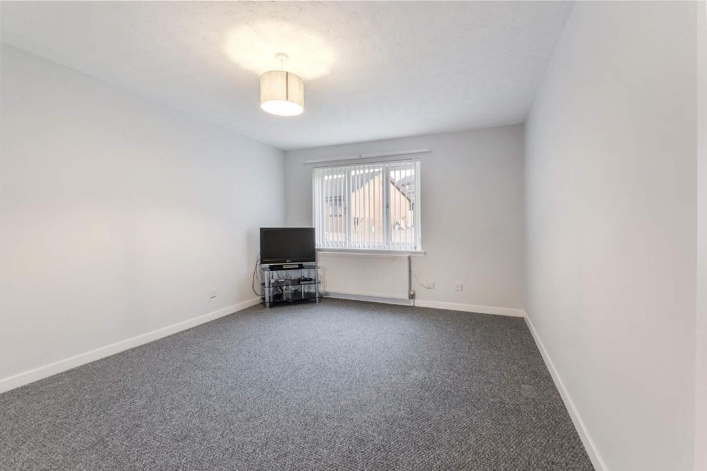 3 Bedroom Detached For Sale in Linacre Drive, Sandyhills, G32 0EH