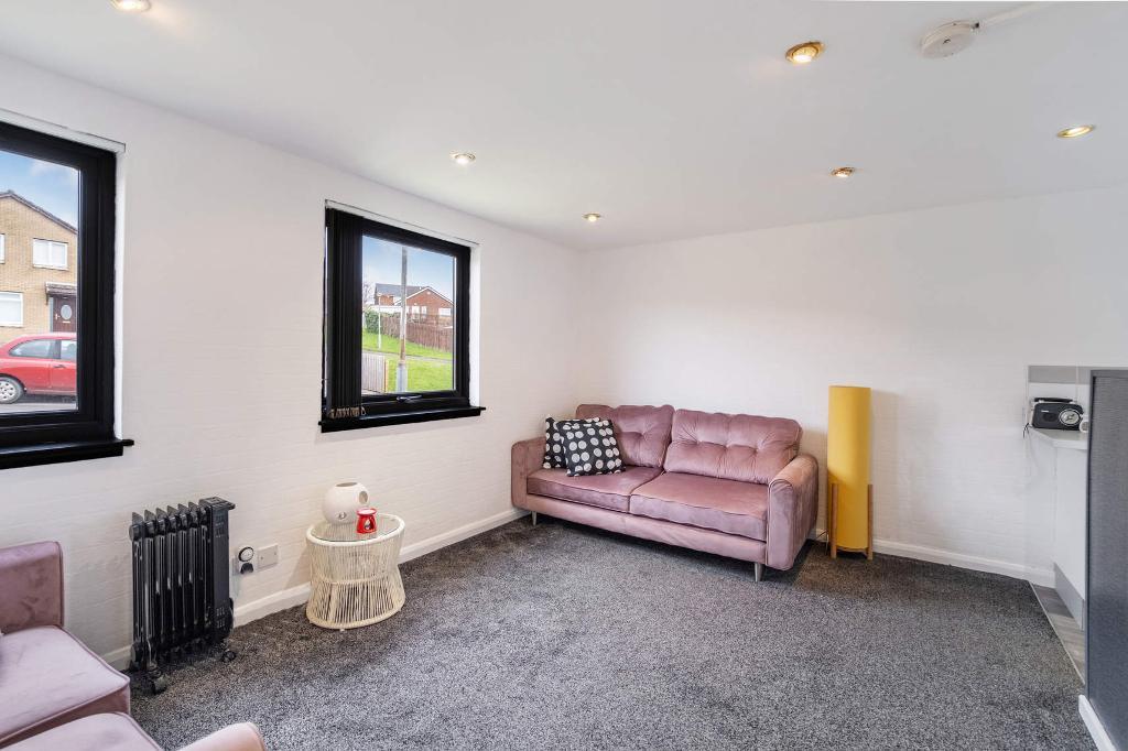 1 Bedroom Studio For Sale in Lochview Place, Hogganfield, G33 1QW