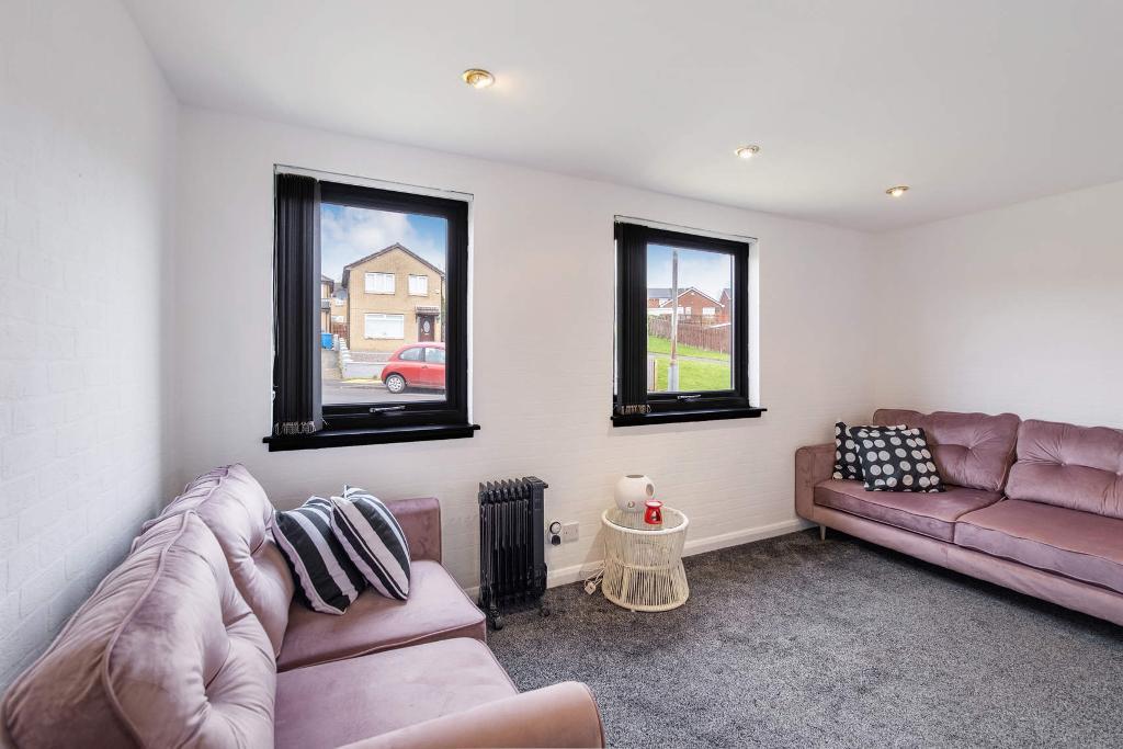 1 Bedroom Studio For Sale in Lochview Place, Hogganfield, G33 1QW