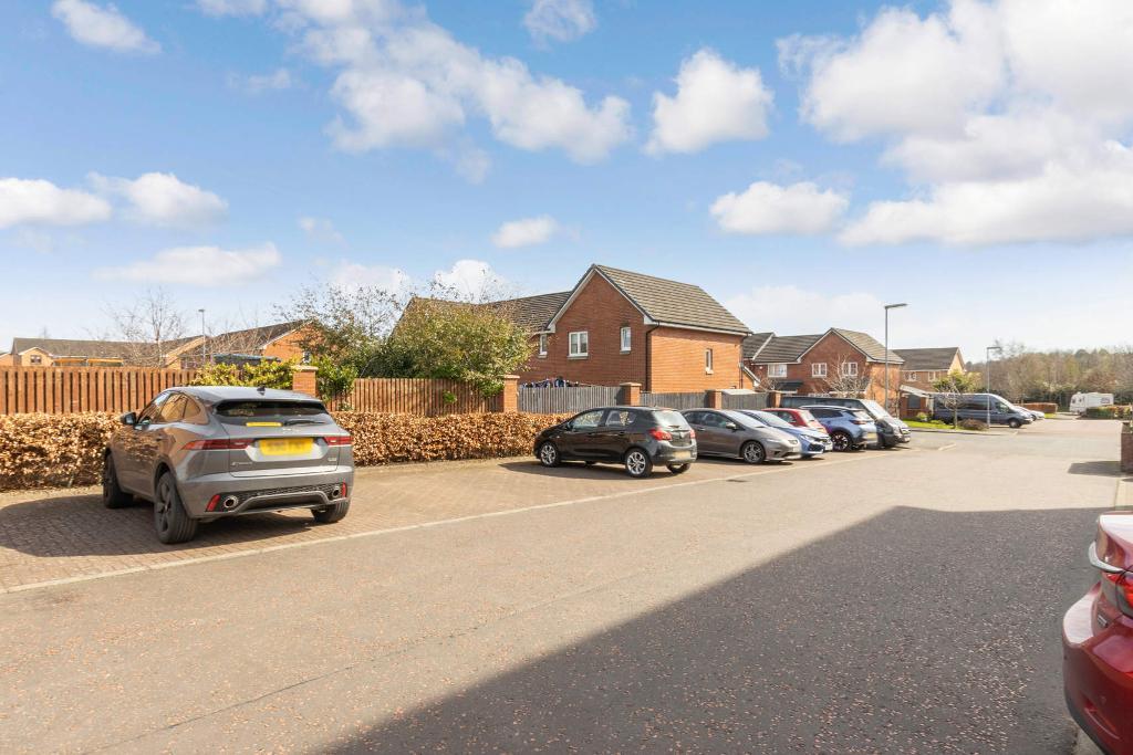 2 Bedroom Flat For Sale in Rigby Crescent, Carntyne, G32 6FG