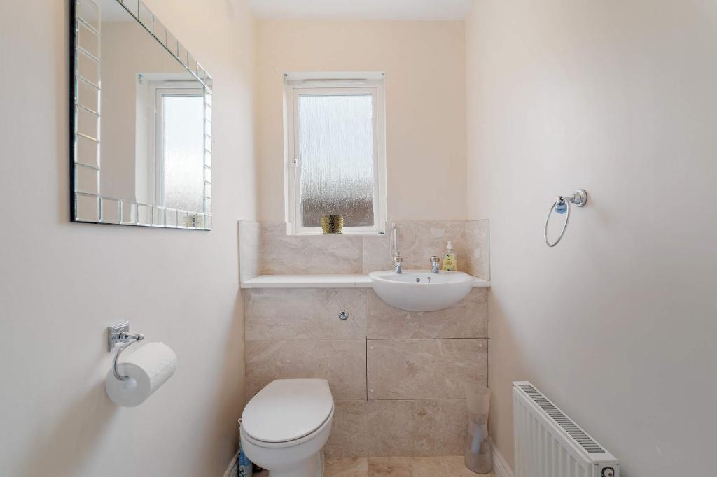 5 Bedroom Detached For Sale in Argyll Avenue, Dumbarton, G82 3NS