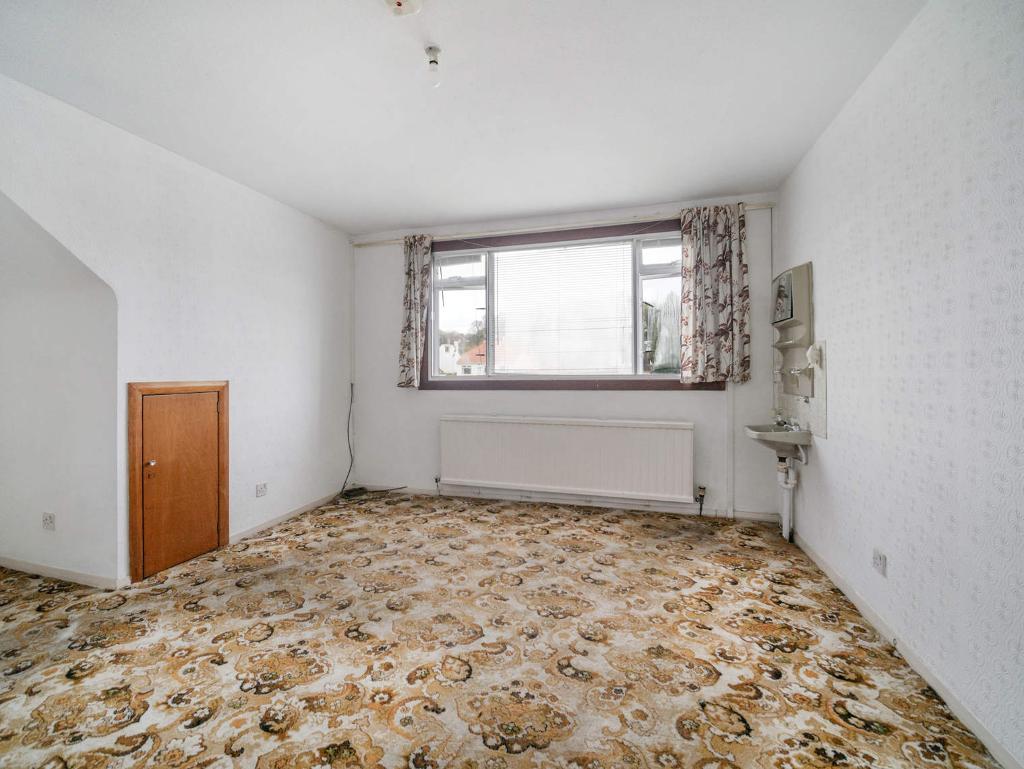 5 Bedroom Bungalow For Sale in Cairnhill Road, Bearsden, G61 1AT