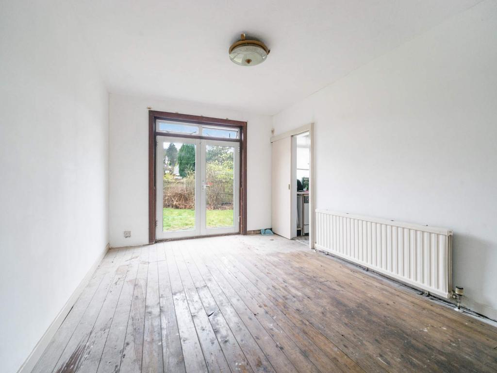 5 Bedroom Bungalow For Sale in Cairnhill Road, Bearsden, G61 1AT