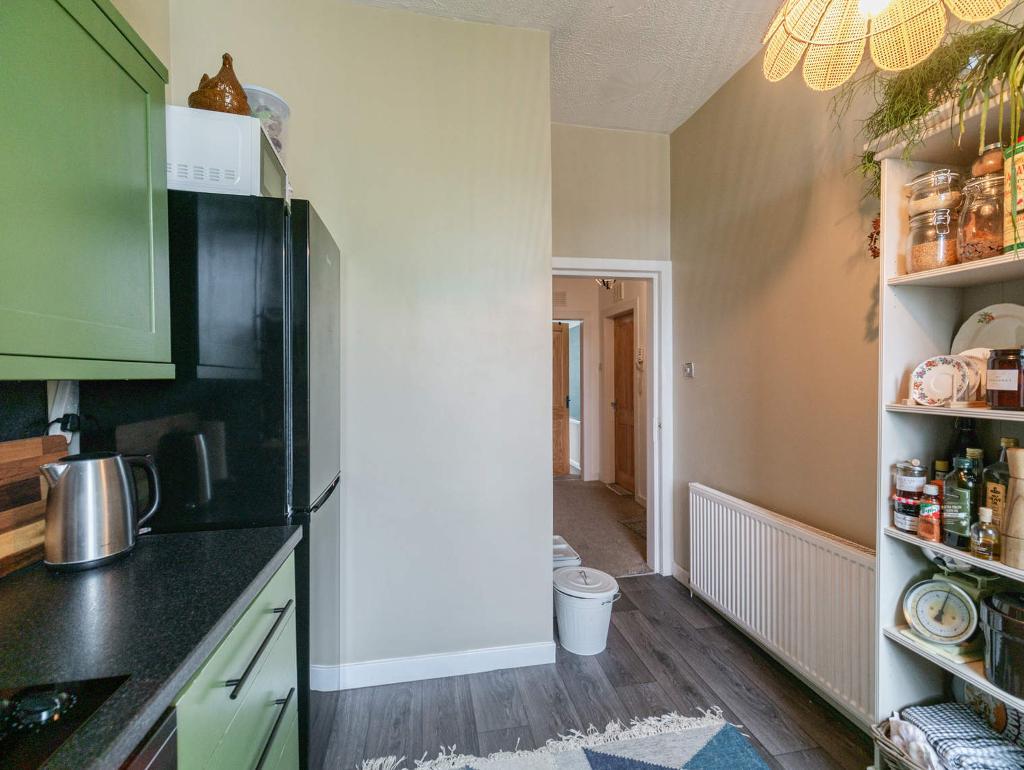 2 Bedroom Flat For Sale in Cardross Street, Dennistoun, G31 2DG