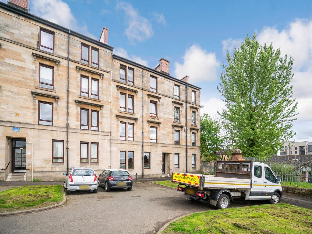 2 Bedroom Flat For Sale in Cardross Street, Dennistoun, G31 2DG