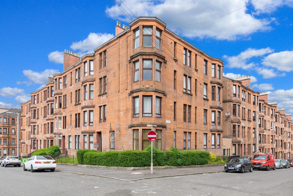 1 Bedroom Flat For Sale in Walter Street, Dennistoun, G31 3PU