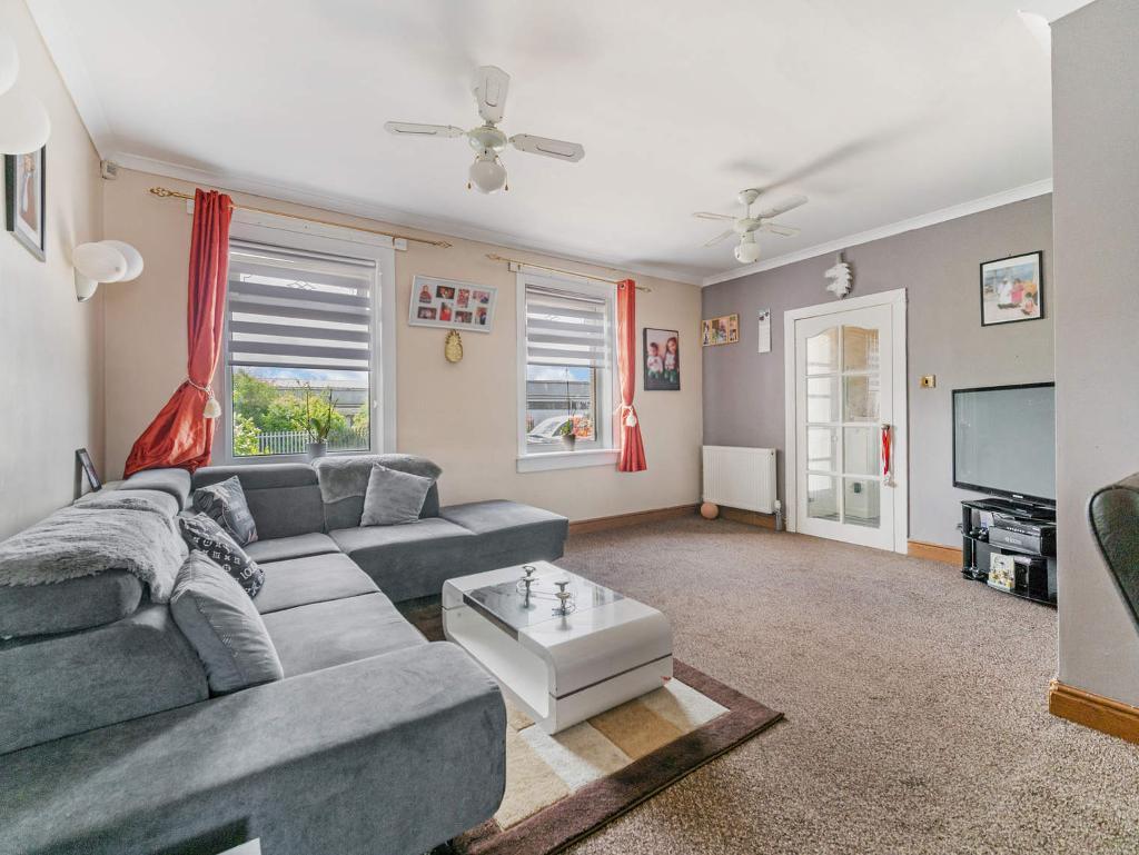 3 Bedroom Mid Terraced For Sale in Deveron Street, Coatbridge, ML5 2JB