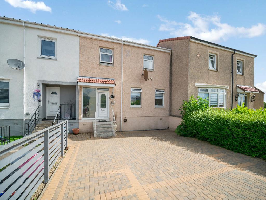 3 Bedroom Mid Terraced For Sale in Deveron Street, Coatbridge, ML5 2JB