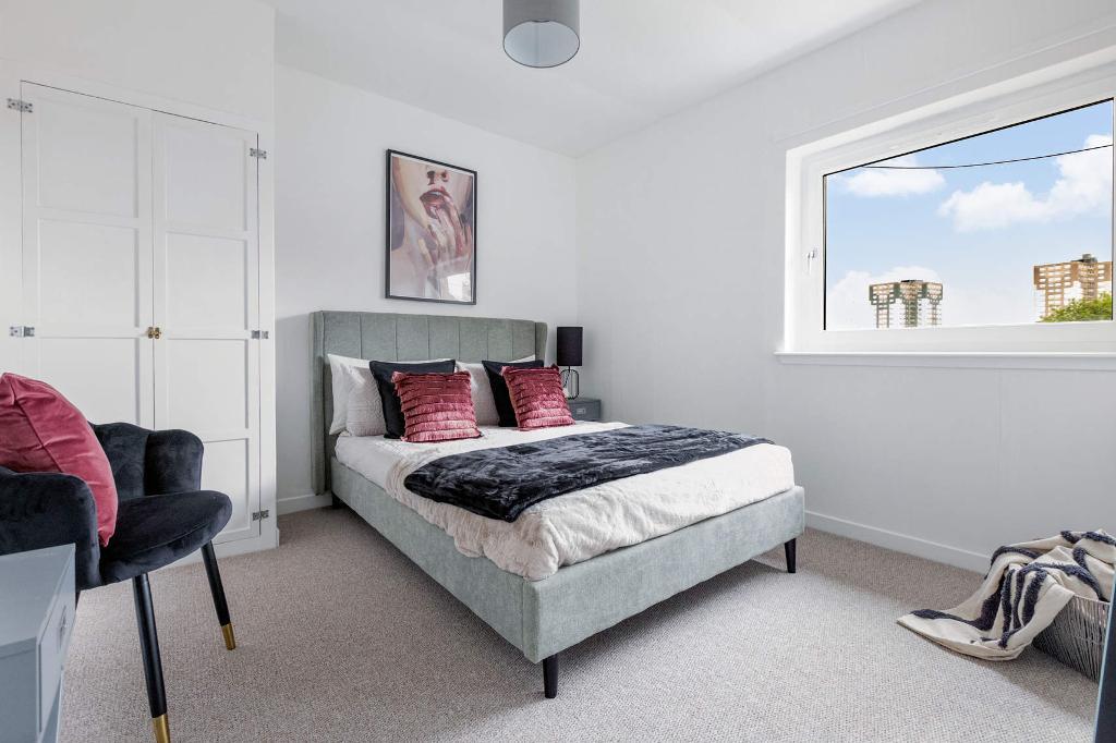 3 Bedroom SemiDetached For Sale in Mingulay Street, Milton, Glasgow