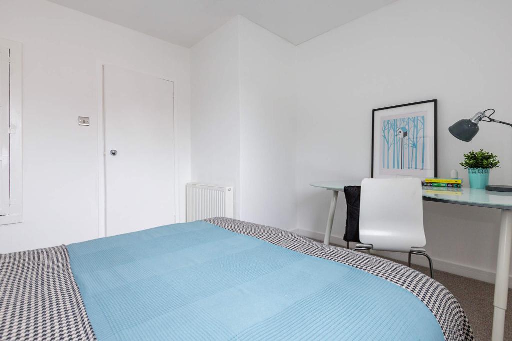 3 Bedroom SemiDetached For Sale in Mingulay Street, Milton, Glasgow