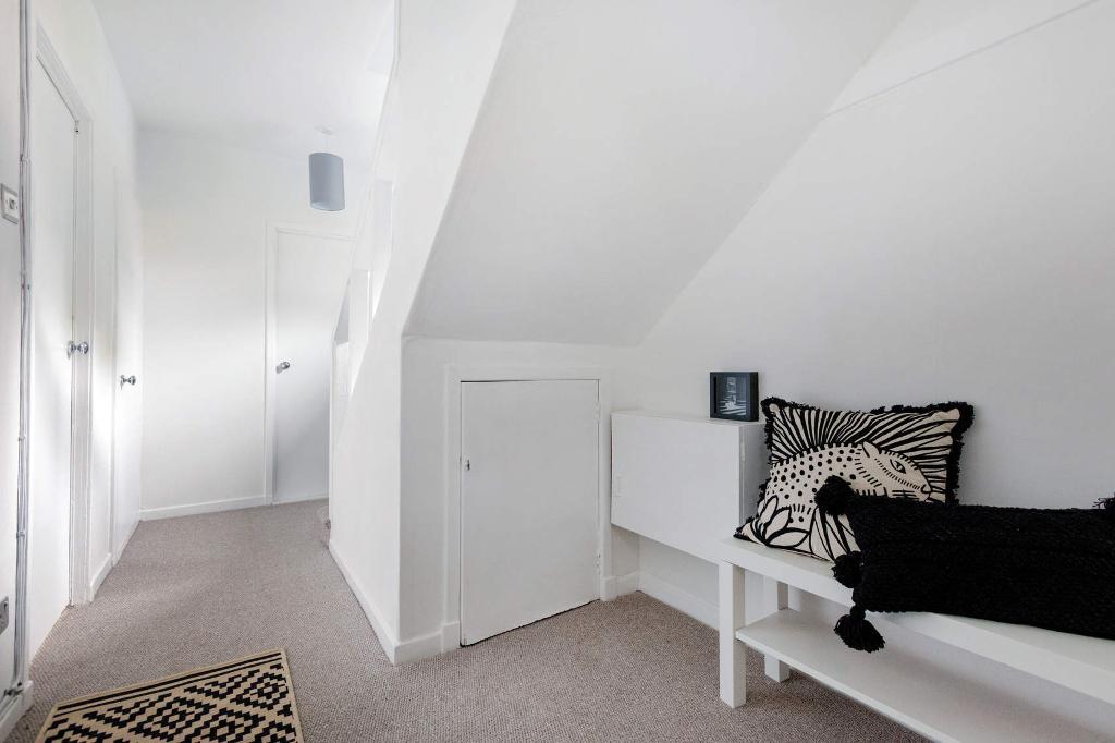 3 Bedroom SemiDetached For Sale in Mingulay Street, Milton, Glasgow