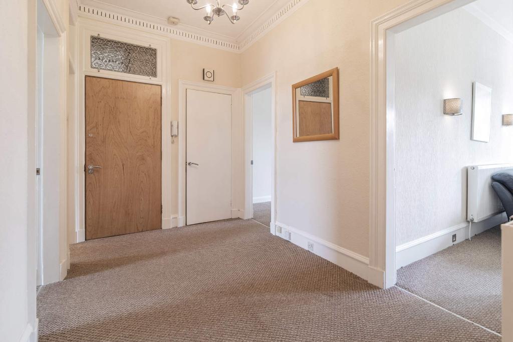 2 Bedroom Flat For Sale in Alexandra Parade, Dennistoun, G31 3EW