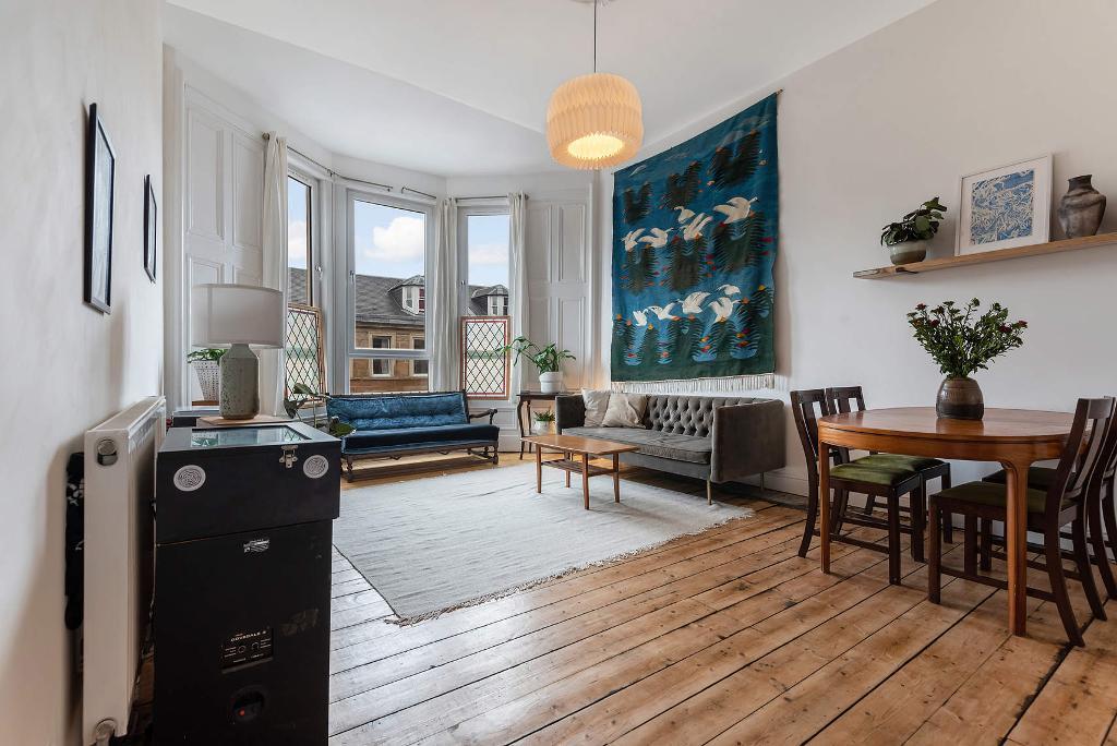 3 Bedroom Flat For Sale in Langside Road, Glasgow, G42 8XY