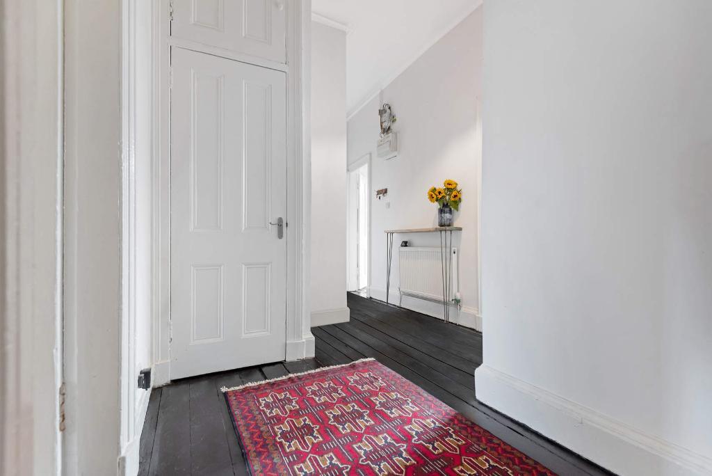 3 Bedroom Flat For Sale in Langside Road, Glasgow, G42 8XY