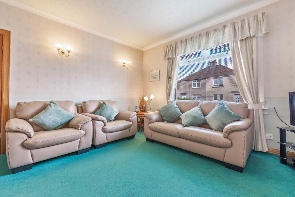 3 Bedroom SemiDetached For Sale in Woodburn Avenue, Airdrie, ML6 9ED