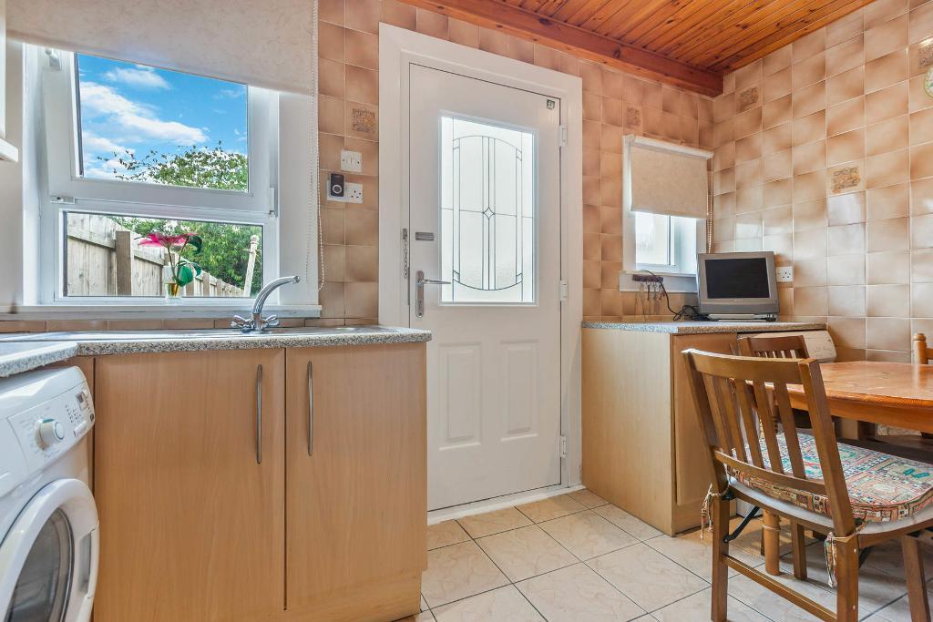 3 Bedroom SemiDetached For Sale in Woodburn Avenue, Airdrie, ML6 9ED