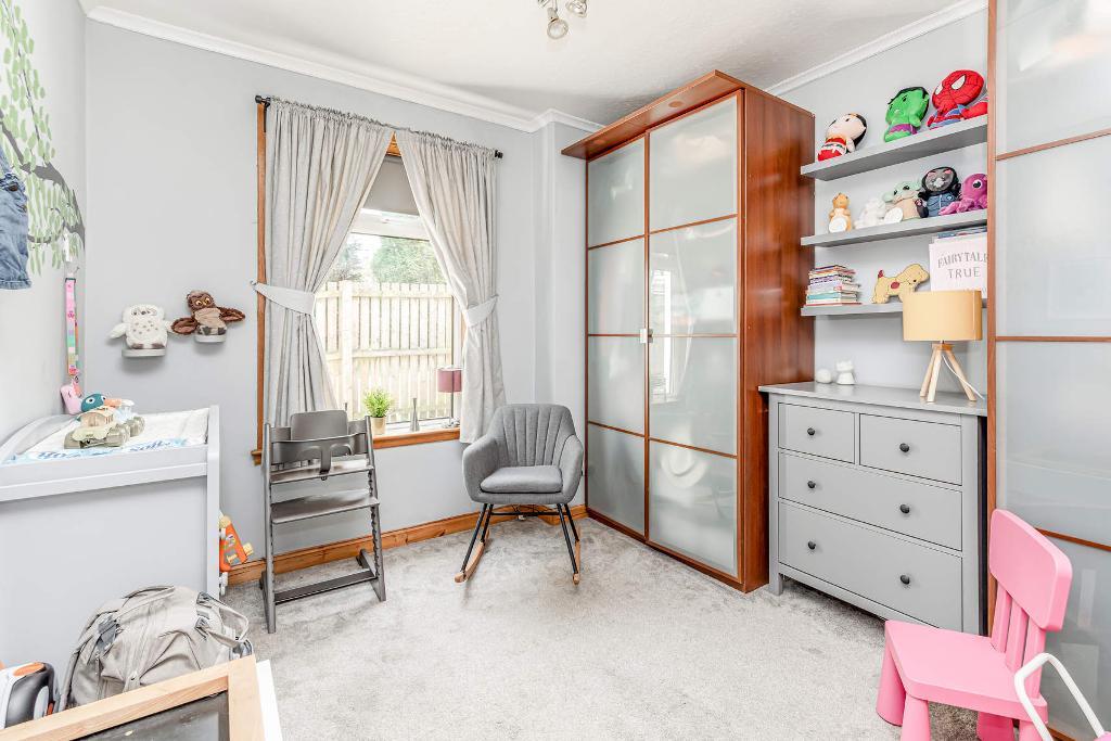 3 Bedroom Lower Cottage Flat For Sale in Harefield Drive, Glasgow, G14 9AJ