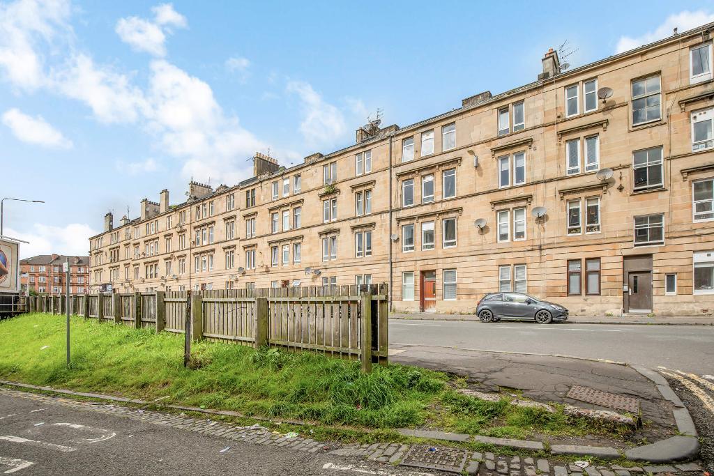 1 Bedroom Flat For Sale in Cumbernauld Road, Dennistoun, G31 2UF