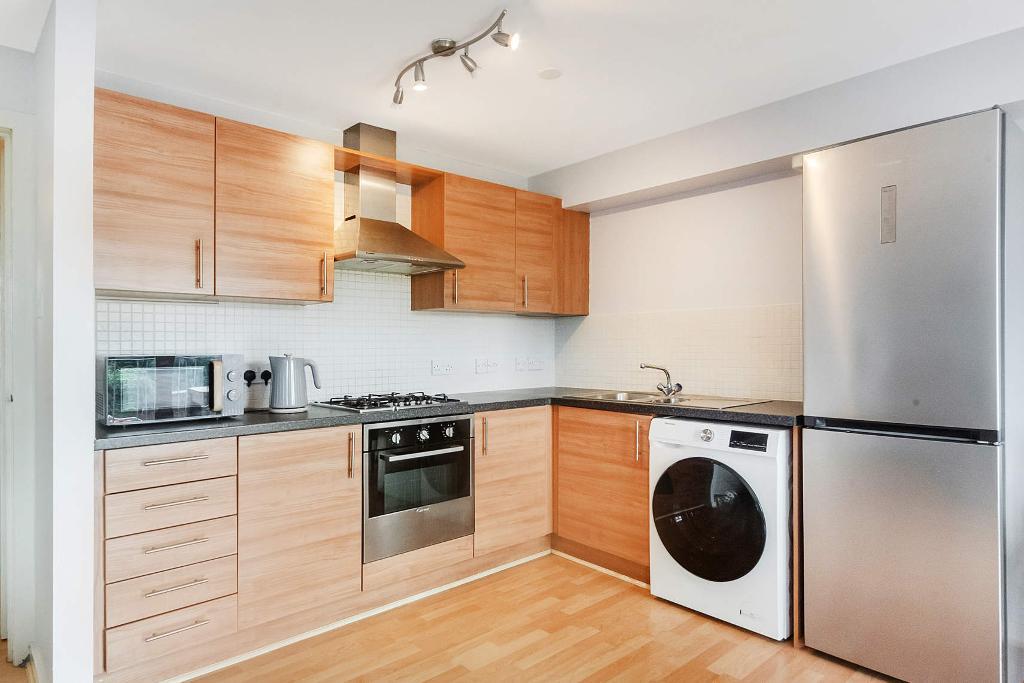2 Bedroom Flat For Sale in Dalmarnock Drive, Bridgeton, G40 4LQ