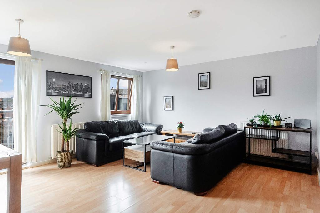 2 Bedroom Flat For Sale in Dalmarnock Drive, Bridgeton, G40 4LQ