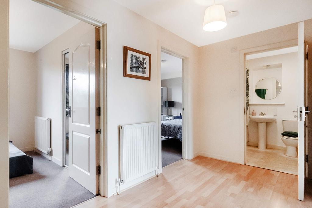 2 Bedroom Flat For Sale in Dalmarnock Drive, Bridgeton, G40 4LQ