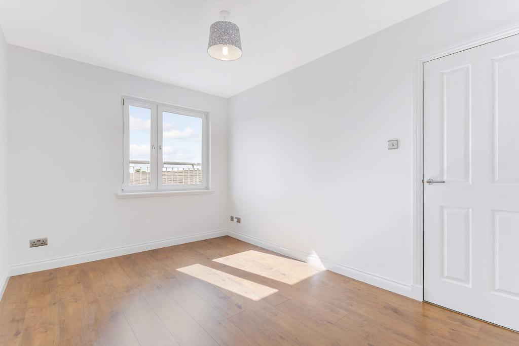 2 Bedroom Flat For Sale in Belvidere Gate, Parkhead, G31 4QJ