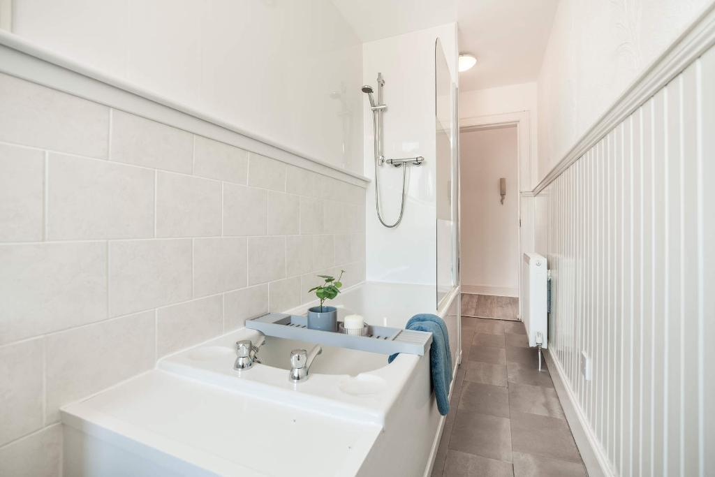 1 Bedroom Flat For Sale in Wellshot Road, Tollcross, G32 7AU