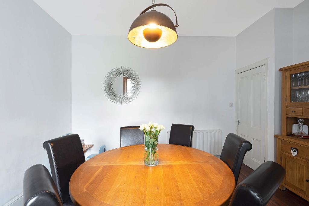 3 Bedroom SemiDetached For Sale in Cumbernauld Road, Chryston, G69 9ND