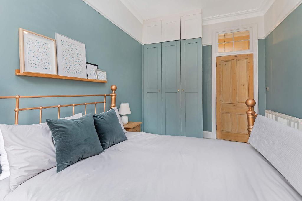 1 Bedroom Flat For Sale in Armadale Street, Dennistoun, Glasgow, G31 2RG