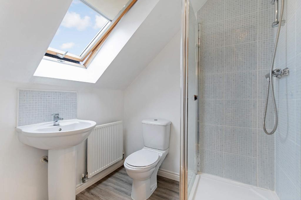 4 Bedroom Town House For Sale in Brodie Drive, Swinton, G69 6FD