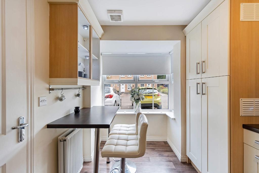 4 Bedroom Town House For Sale in Brodie Drive, Swinton, G69 6FD