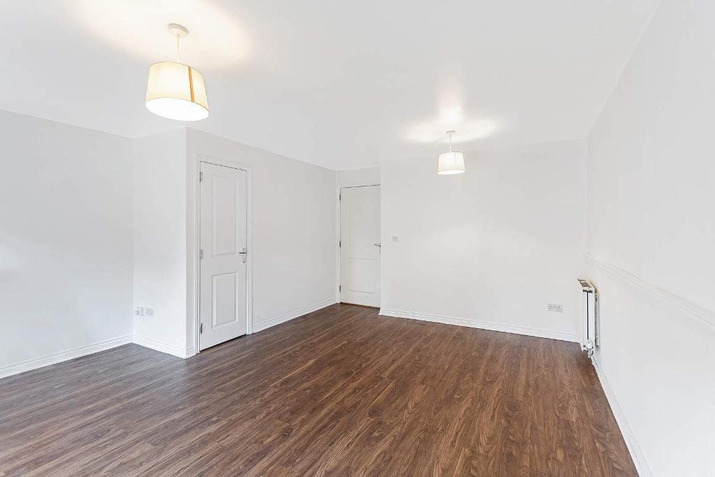 4 Bedroom Town House For Sale in Brodie Drive, Swinton, G69 6FD