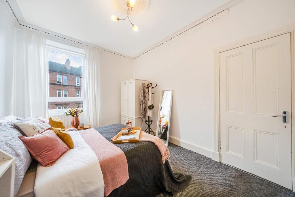 1 Bedroom Flat For Sale in Cumbernauld Road, Dennistoun, G31 2UG