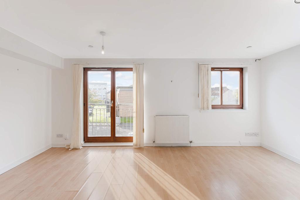 2 Bedroom Flat For Sale in Dalmarnock Drive, Bridgeton, G40 4LQ