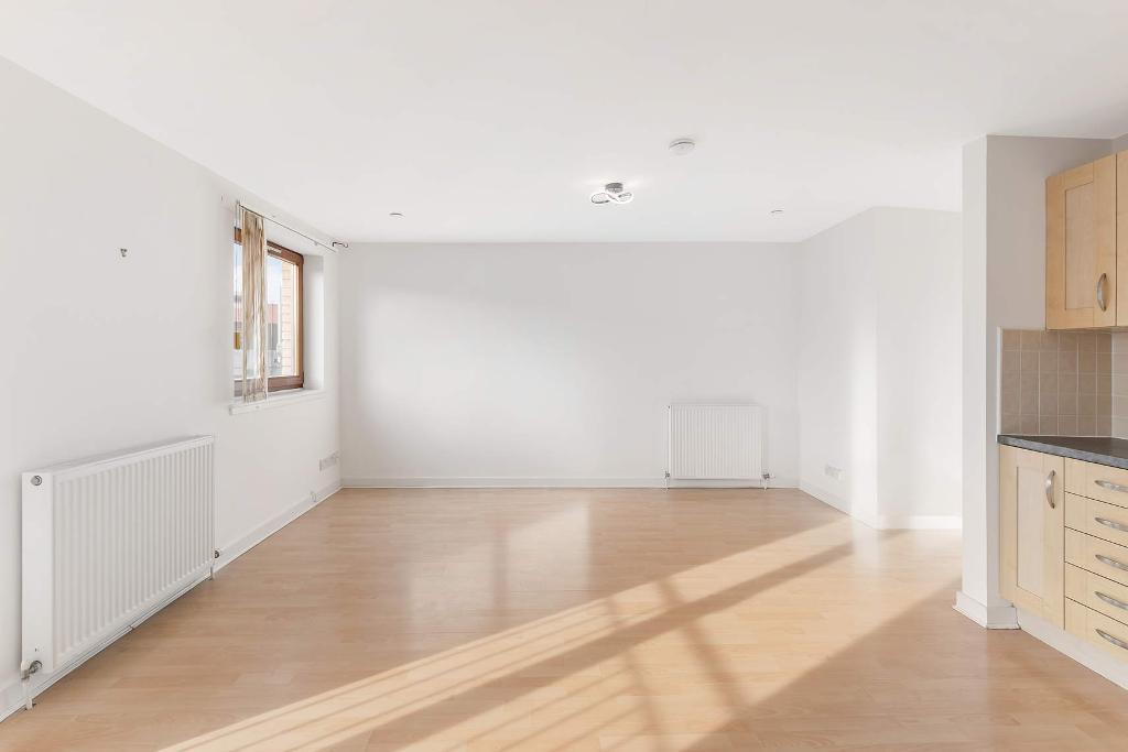 2 Bedroom Flat For Sale in Dalmarnock Drive, Bridgeton, G40 4LQ