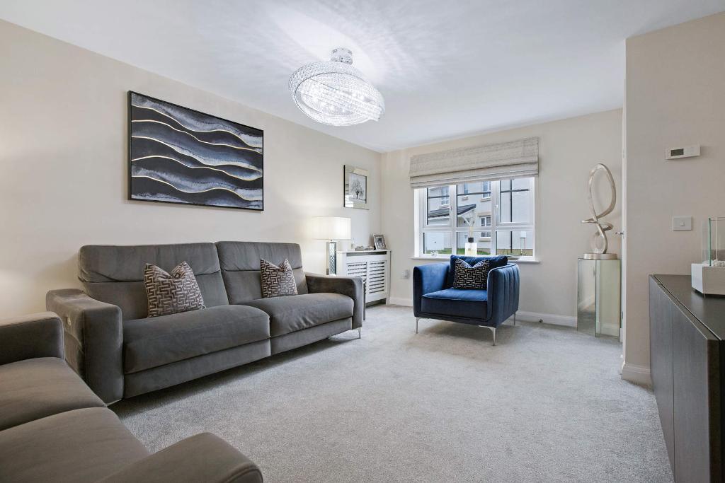 4 Bedroom Detached For Sale in Gartcraig Street, Coatbridge, Glasgow