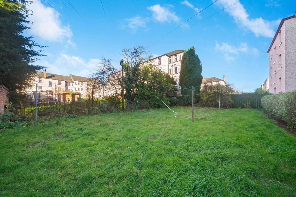 2 Bedroom Ground Floor Flat For Sale in Cumbernauld Road, Riddrie, G33 2EG