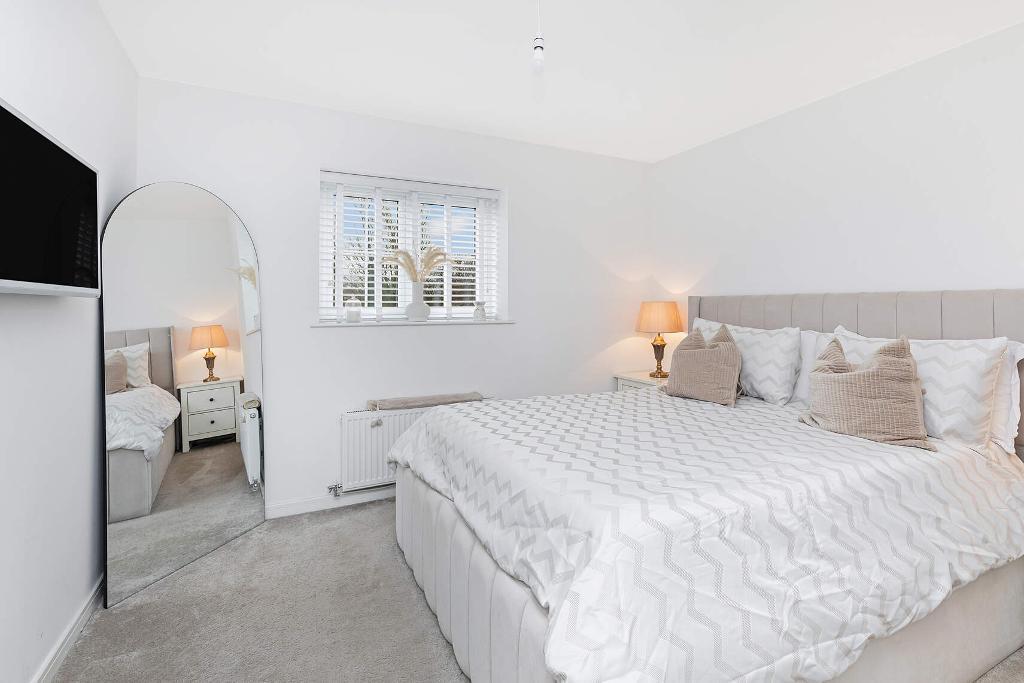 2 Bedroom Flat For Sale in Thornliebank Road, Thornliebank, G46 7RG