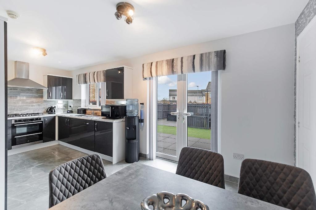 4 Bedroom Detached For Sale in Craigswood Way, Baillieston, G69 7FF