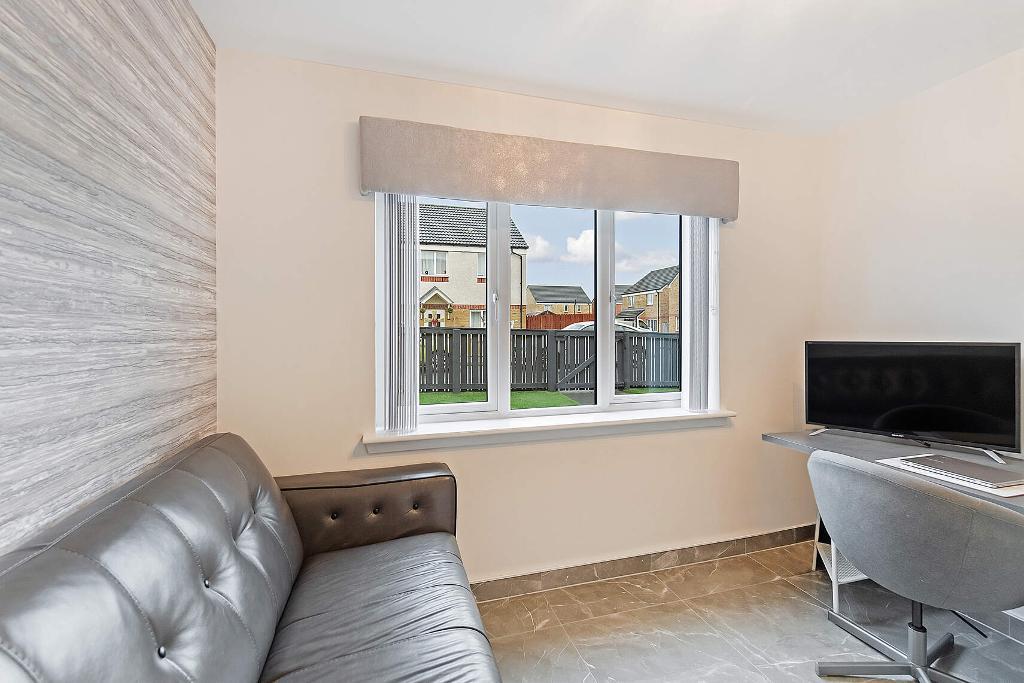 4 Bedroom Detached For Sale in Craigswood Way, Baillieston, G69 7FF