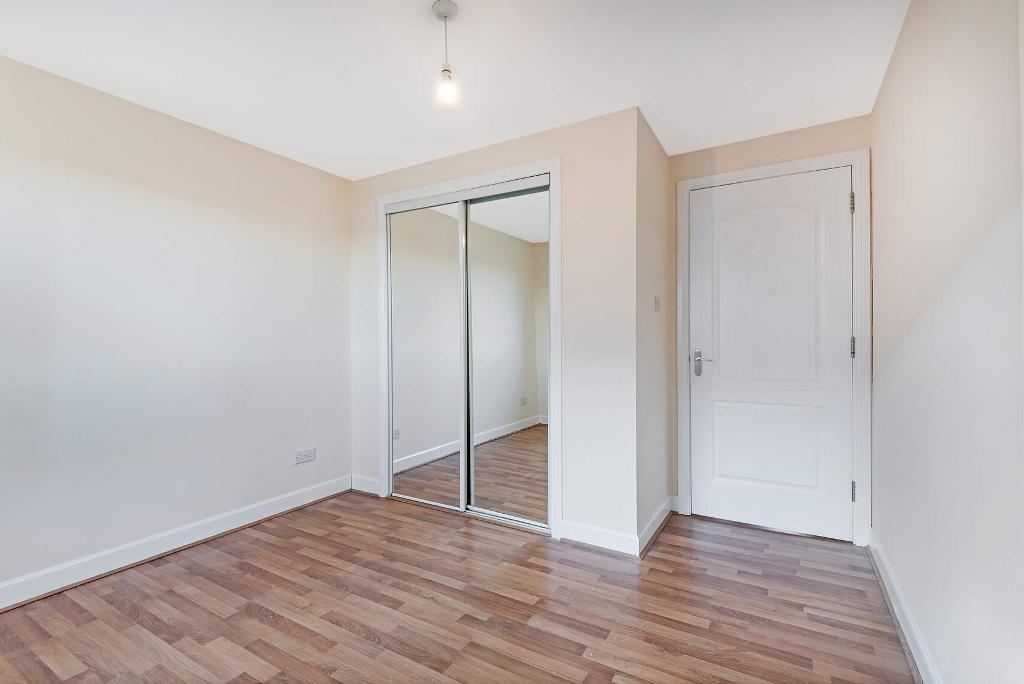 2 Bedroom Ground Floor Flat For Sale in Viewmount Drive, Maryhill, G20 0LS