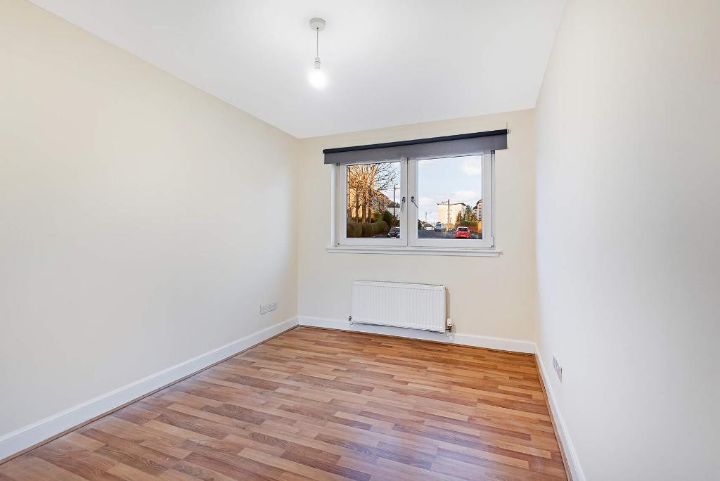 2 Bedroom Ground Floor Flat For Sale in Viewmount Drive, Maryhill, G20 0LS