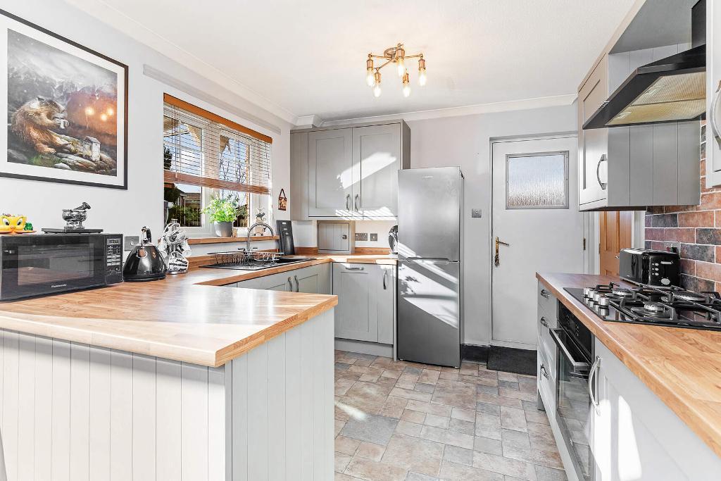 3 Bedroom SemiDetached For Sale in Springcroft Wynd, Baillieston, G69 6SE